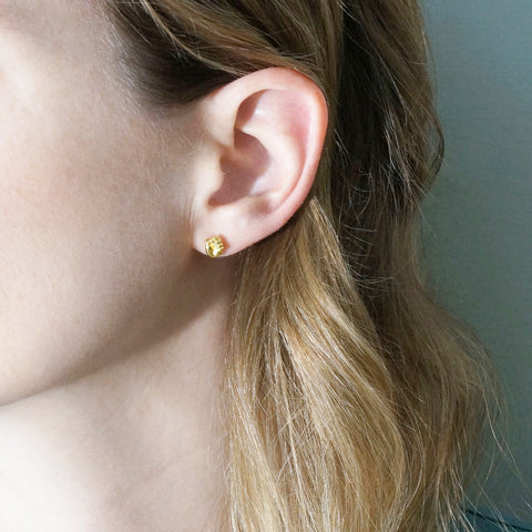 Aretes Empoderamiento Dorado