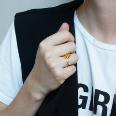 Anillo Toma mi mano Dorado